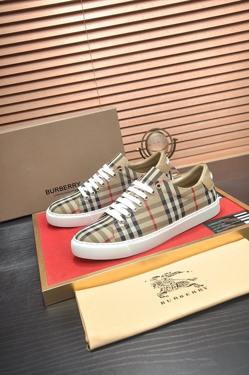 Burberry Beige Plaid Low-Top Sneakers — front