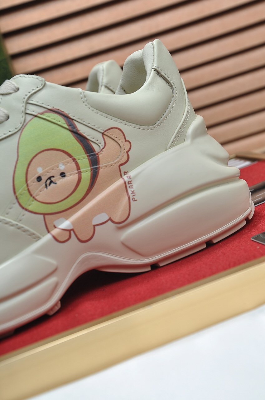 Gucci Bear Graphic Low-Top Sneakers — detail