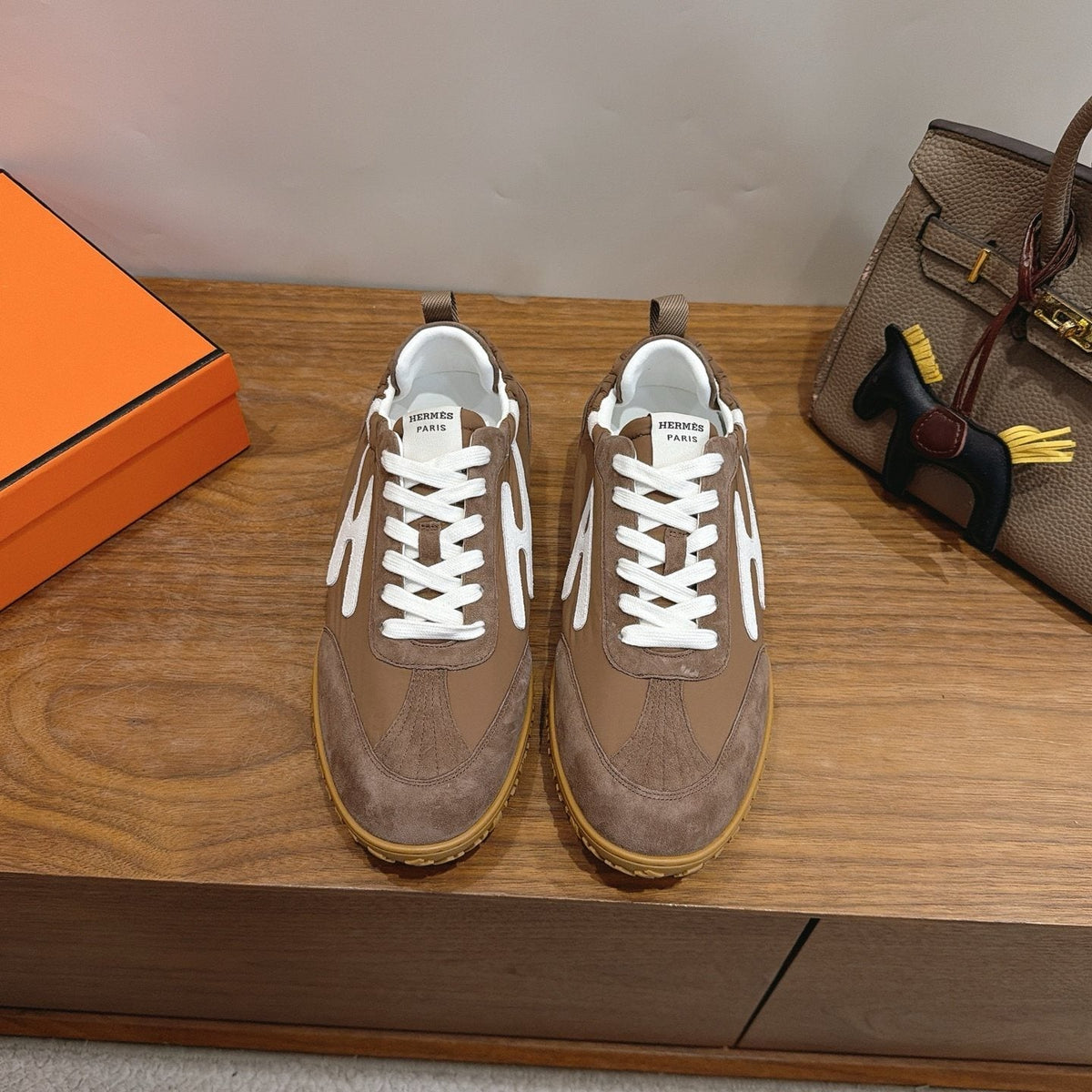 Hermès Contrast-Panel Low-Top Sneakers — front