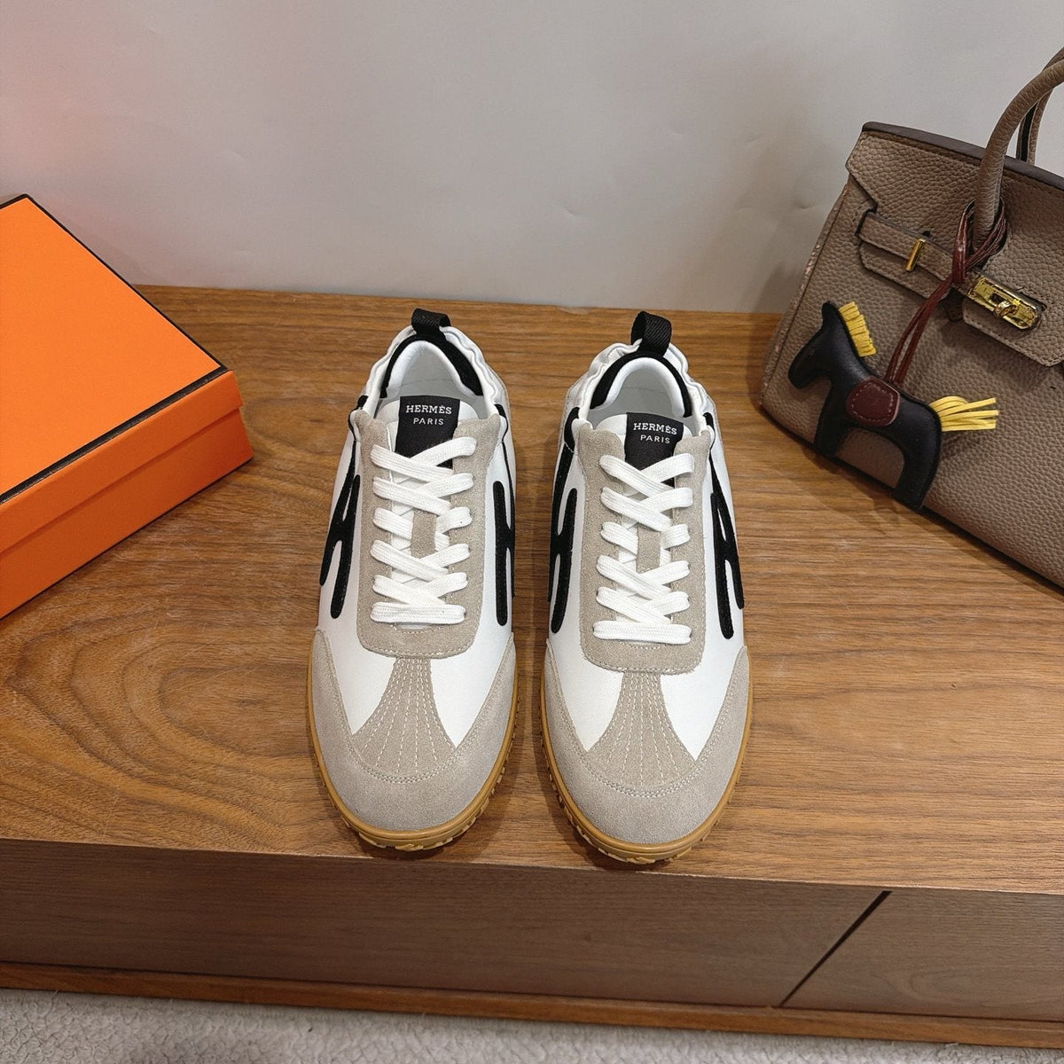 Hermès Contrast-Panel Low-Top Sneakers — front