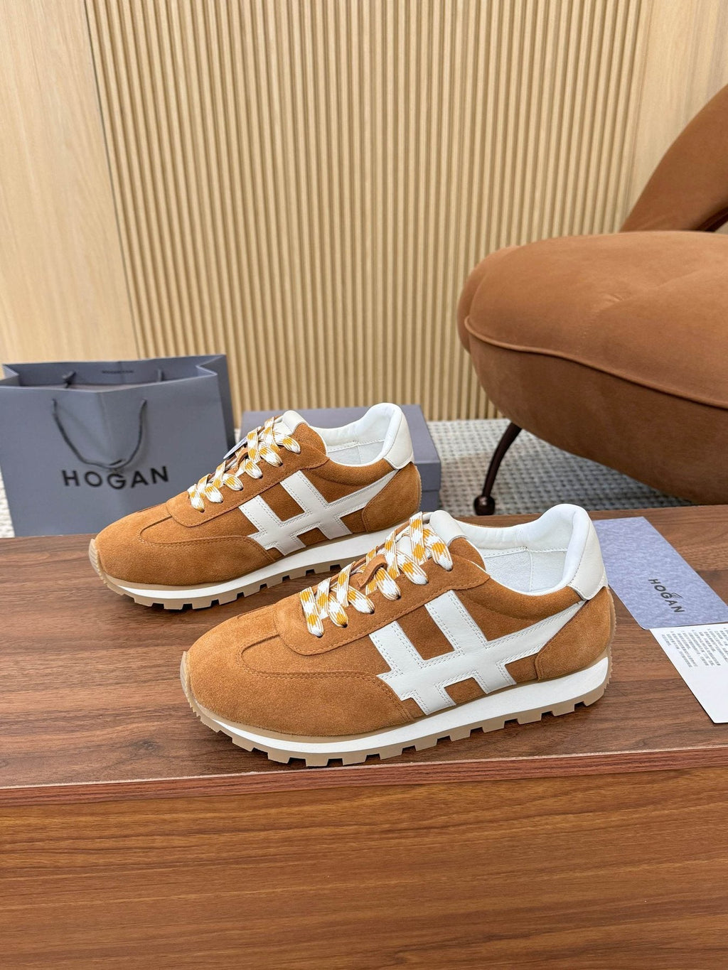Hogan Leather Low-Top Sneakers — front