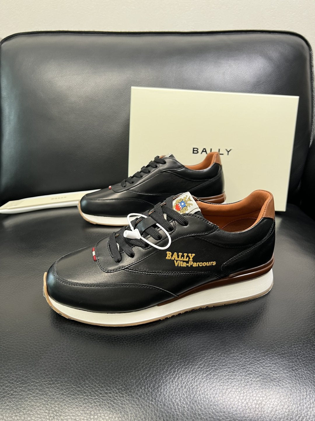BALLY Black and Brown Low-Top Sneakers — front